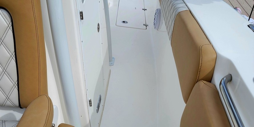 288 Sea Fox Commander