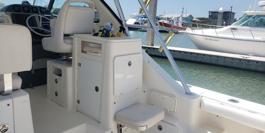 Pursuit 3370 Offshore