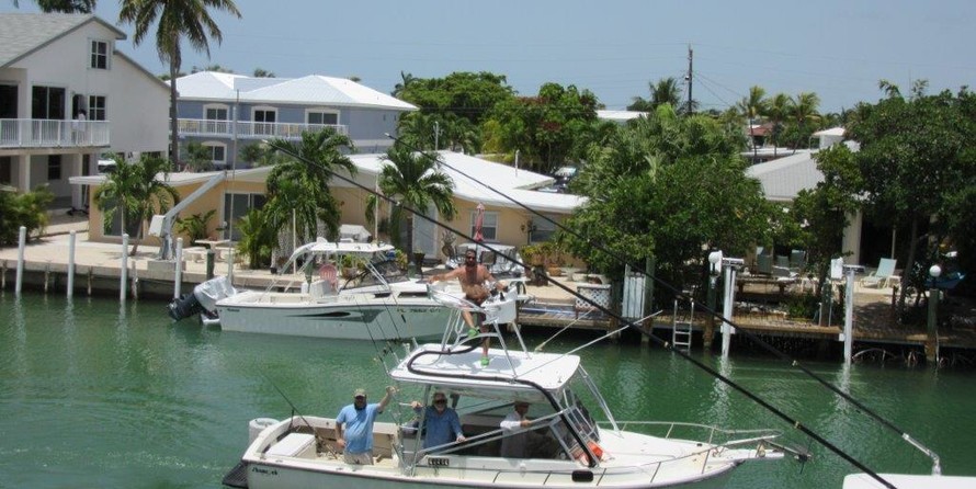 Shamrock 260 le cuddy cabin