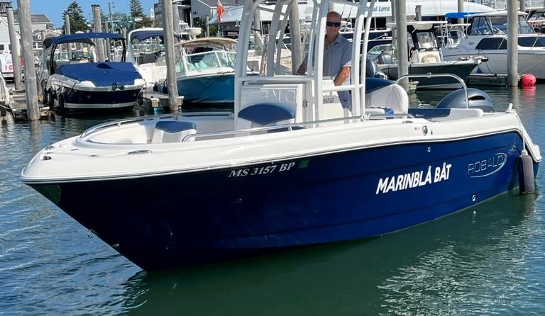 Robalo 222EX