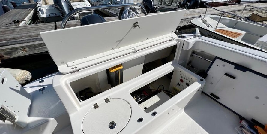 Robalo 222EX