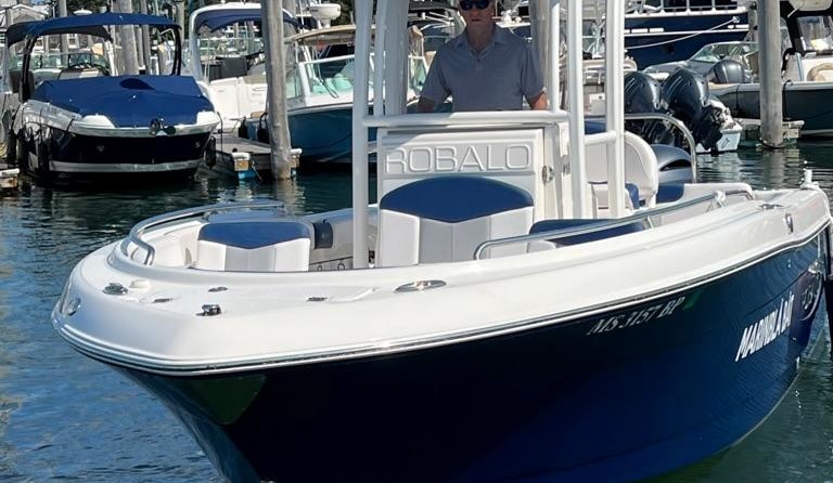 Robalo 222EX