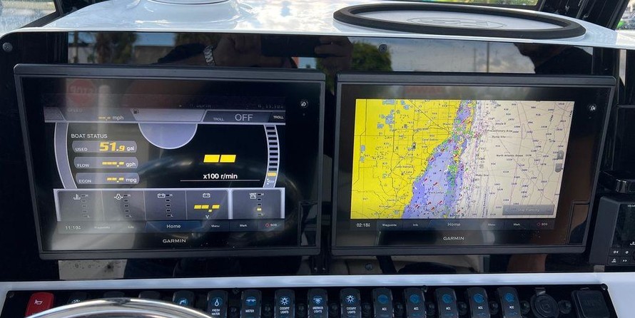 Sea Ray hunt ultra 211