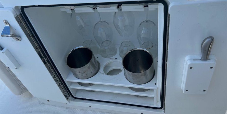 Sea Ray hunt ultra 211