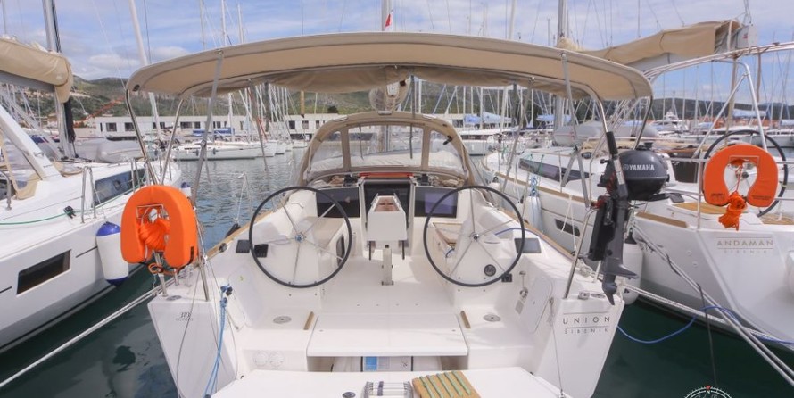 Dufour 310 Grand Large