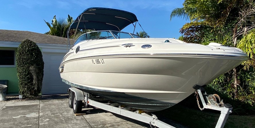 Sea Ray 240 Sundeck