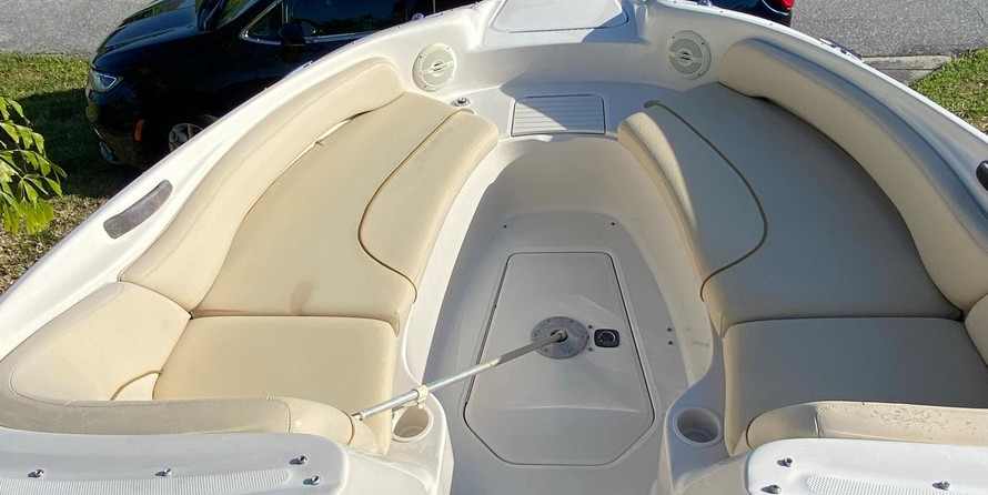 Sea Ray 240 Sundeck