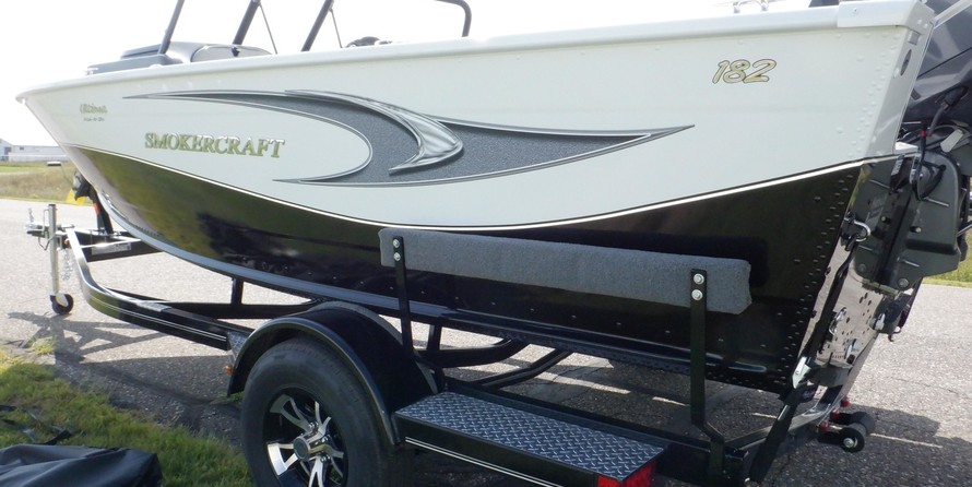 Smoker Craft 182 Ultima Legacy