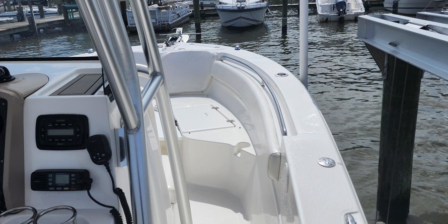 Sea Fox 246 Commander