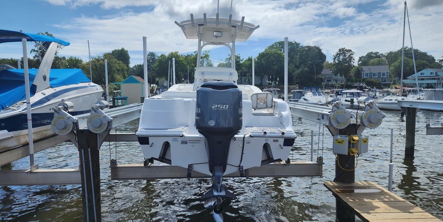 Sea Fox 246 Commander