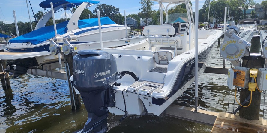 Sea Fox 246 Commander