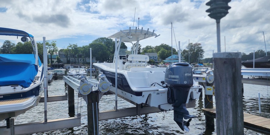 Sea Fox 246 Commander