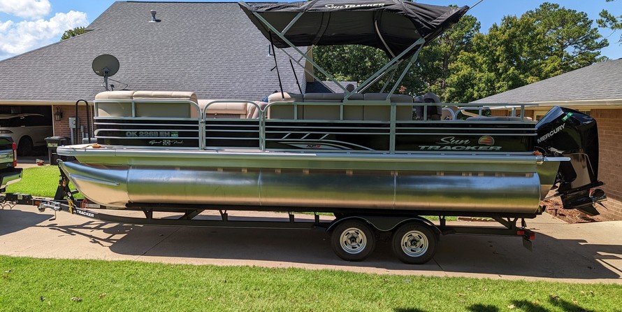 Sun Tracker SportFish 22 XP3