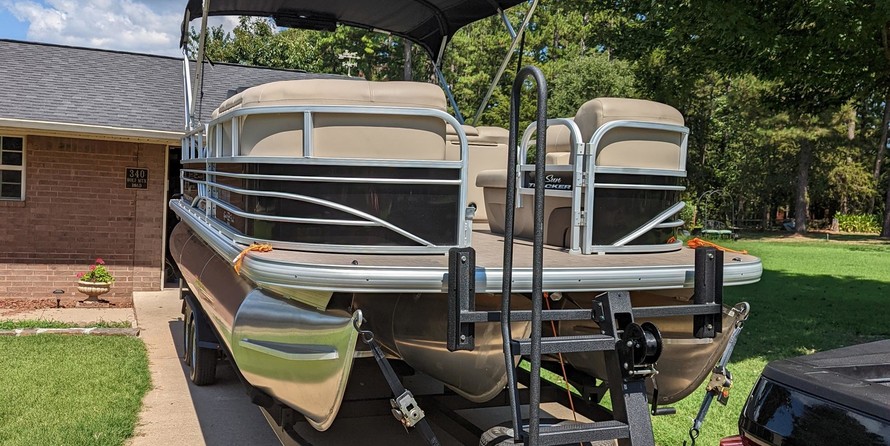 Sun Tracker SportFish 22 XP3