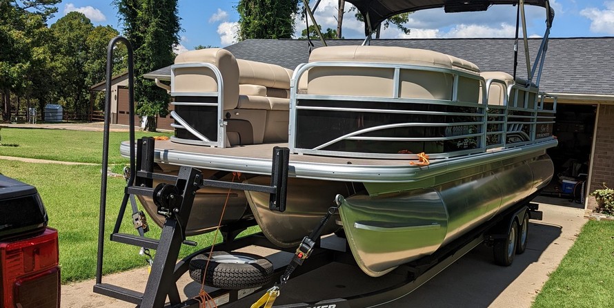 Sun Tracker SportFish 22 XP3