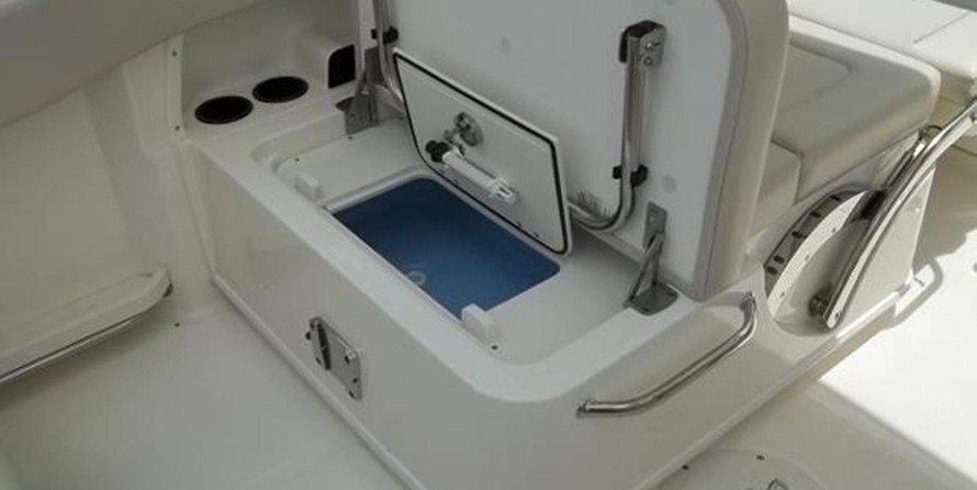 Boston Whaler 230 Vantage