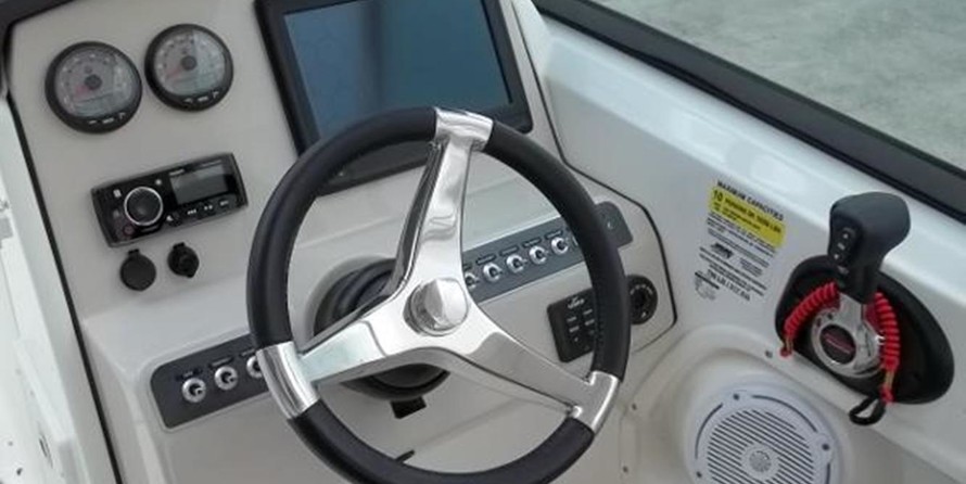 Boston Whaler 230 Vantage