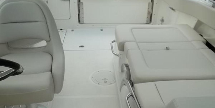 Boston Whaler 230 Vantage