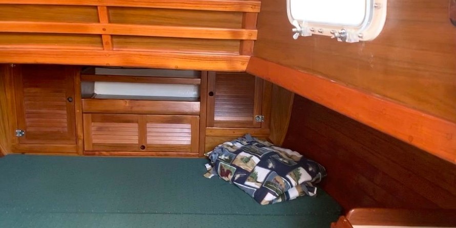 Cascade Center Cockpit