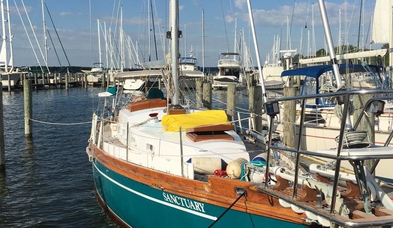 Cascade Center Cockpit