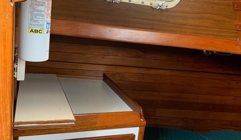 Cascade Center Cockpit