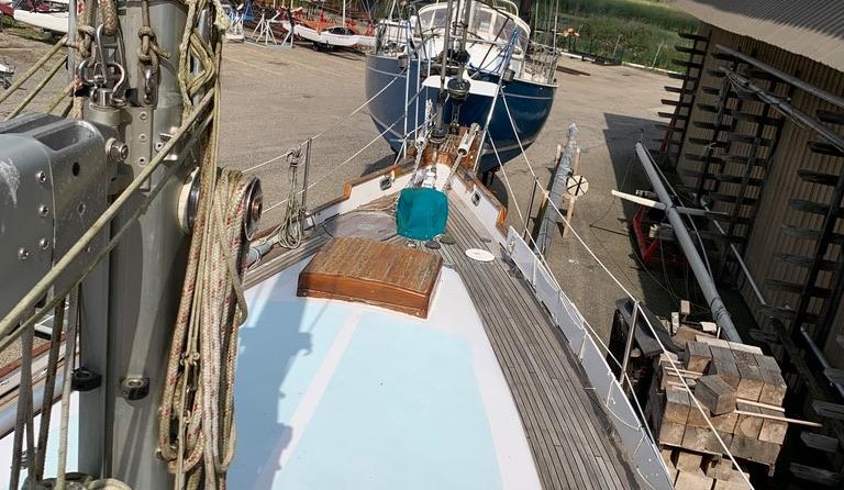 Cascade Center Cockpit