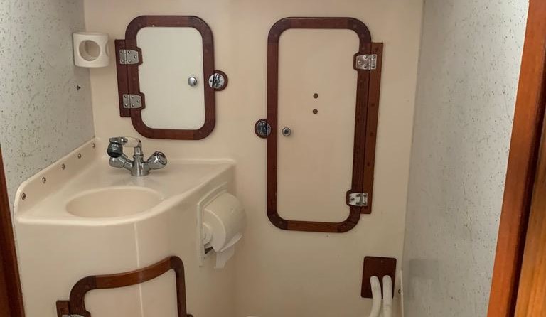 Cascade Center Cockpit