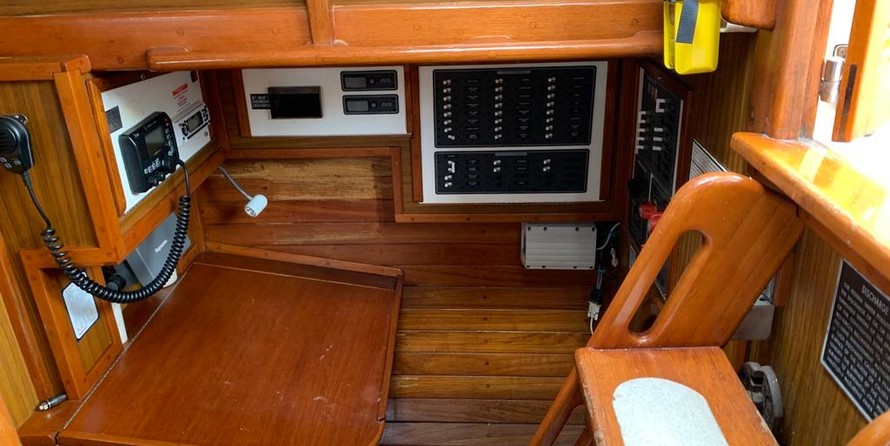 Cascade Center Cockpit