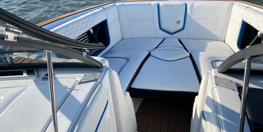 Super Air Nautique G23