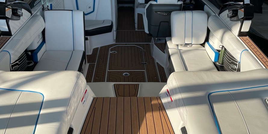 Super Air Nautique G23