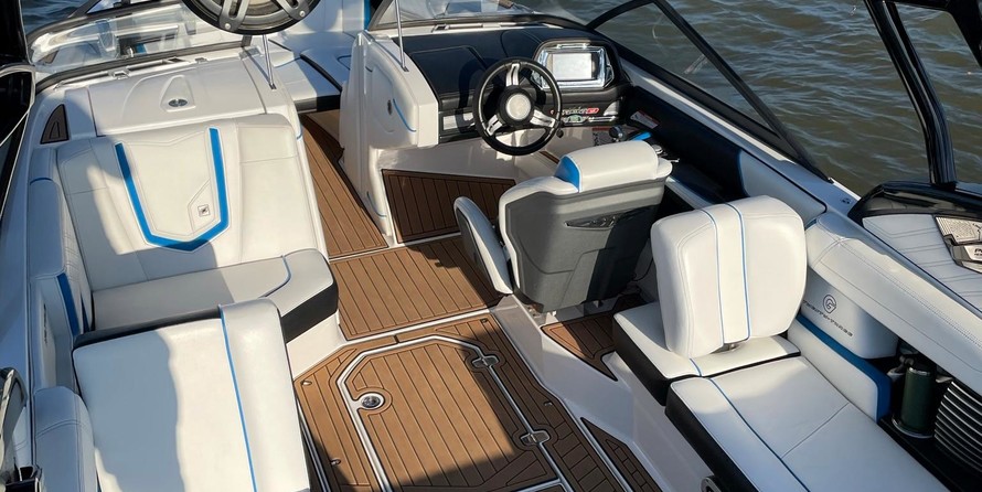 Super Air Nautique G23