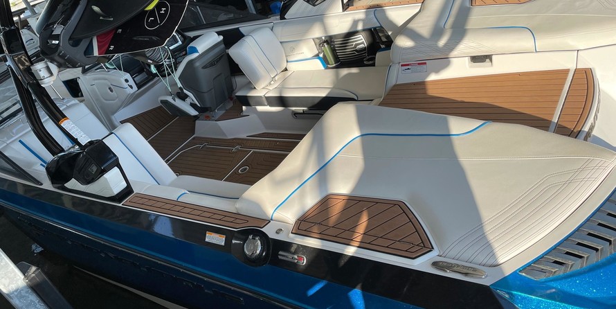 Super Air Nautique G23