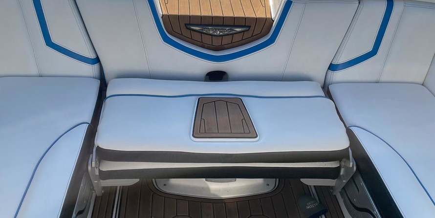 Super Air Nautique G23