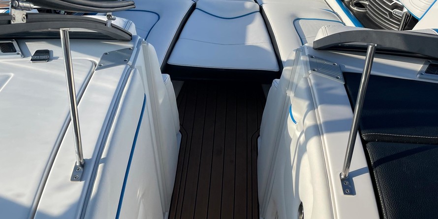 Super Air Nautique G23