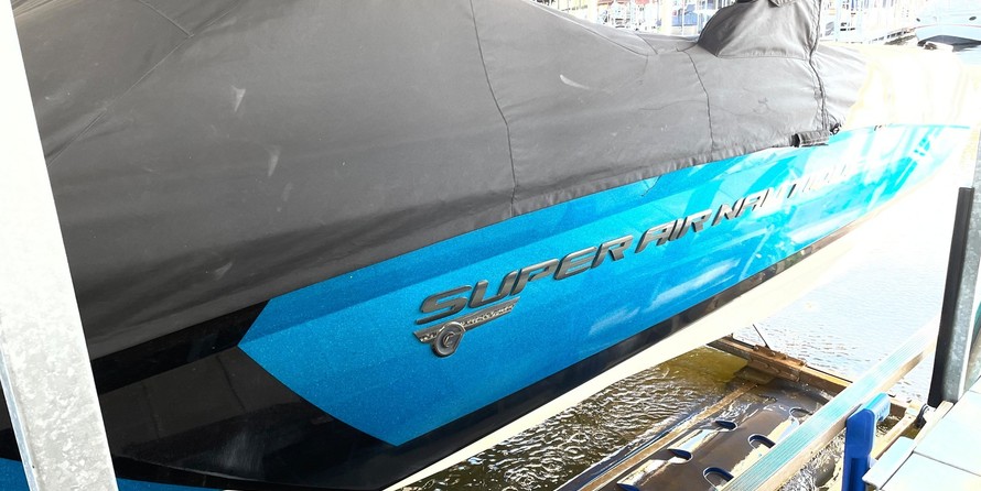 Super Air Nautique G23