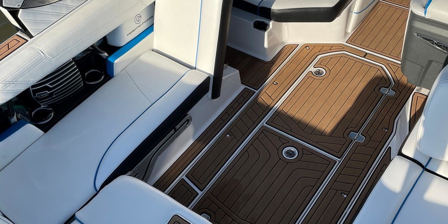 Super Air Nautique G23