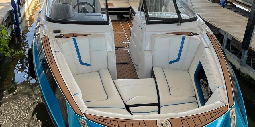 Super Air Nautique G23