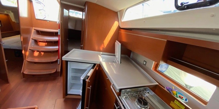 Beneteau Oceanis 41.1