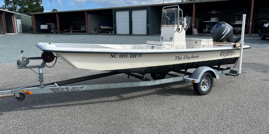 Jones Brothers Bateau 17