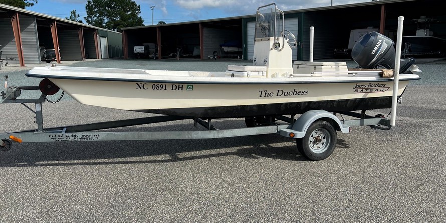 Jones Brothers Bateau 17