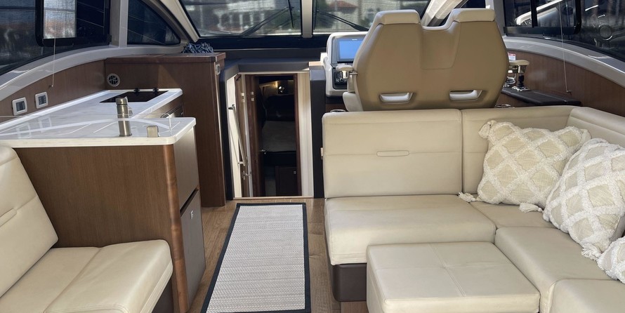 Sea Ray 400 Sundancer