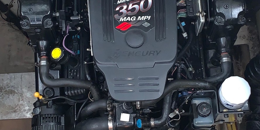 Bayliner 325 Cruiser