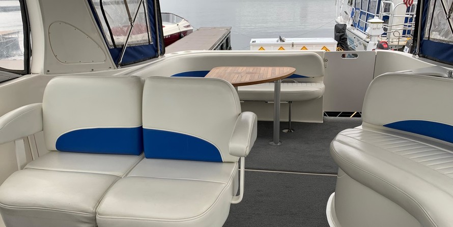 Bayliner 325 Cruiser