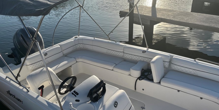 Hurricane 201 sundeck sport