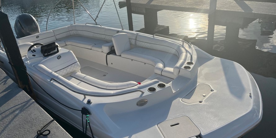 Hurricane 201 sundeck sport