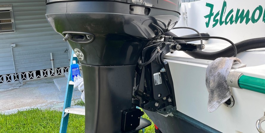 Mako 261 Center Console