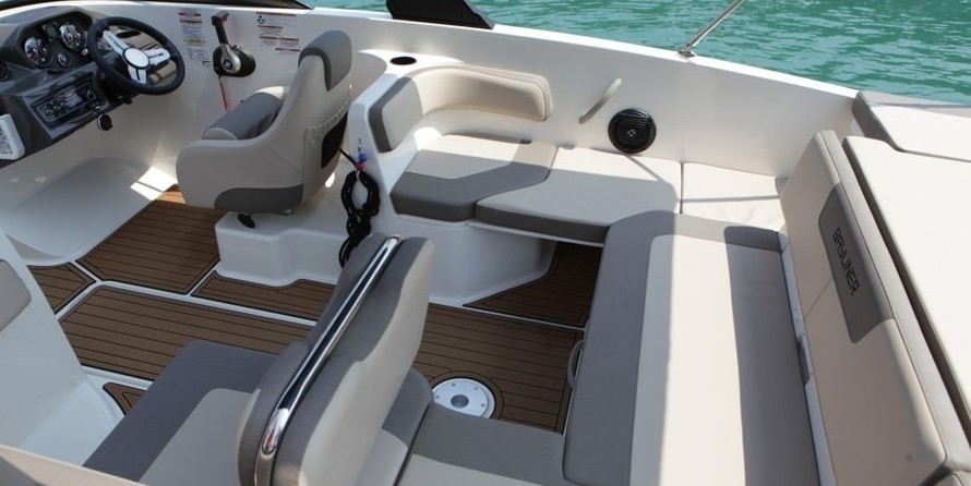 Bayliner VR6 BOWRIDER