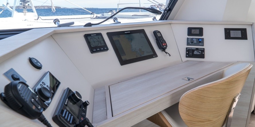 Catana 53