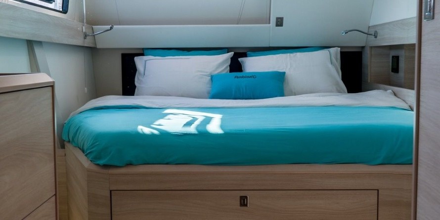 Catana 53