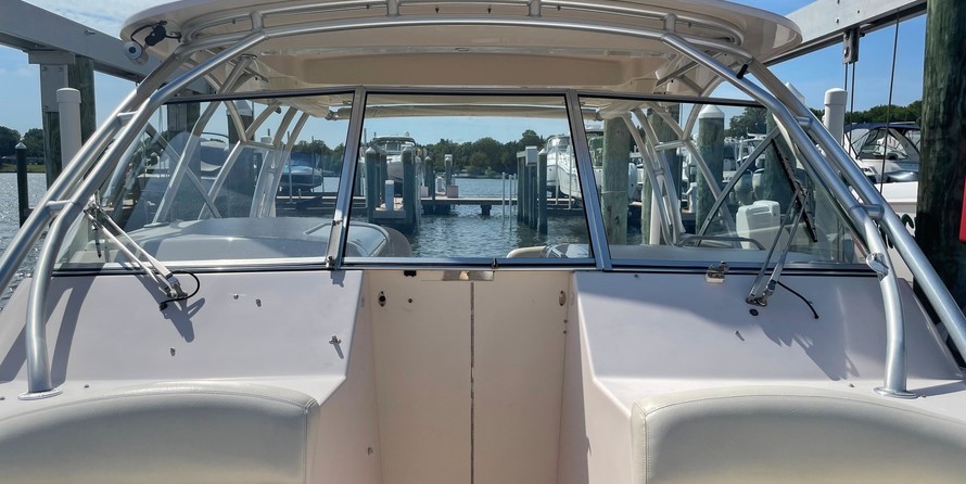 Grady-White Freedom 335